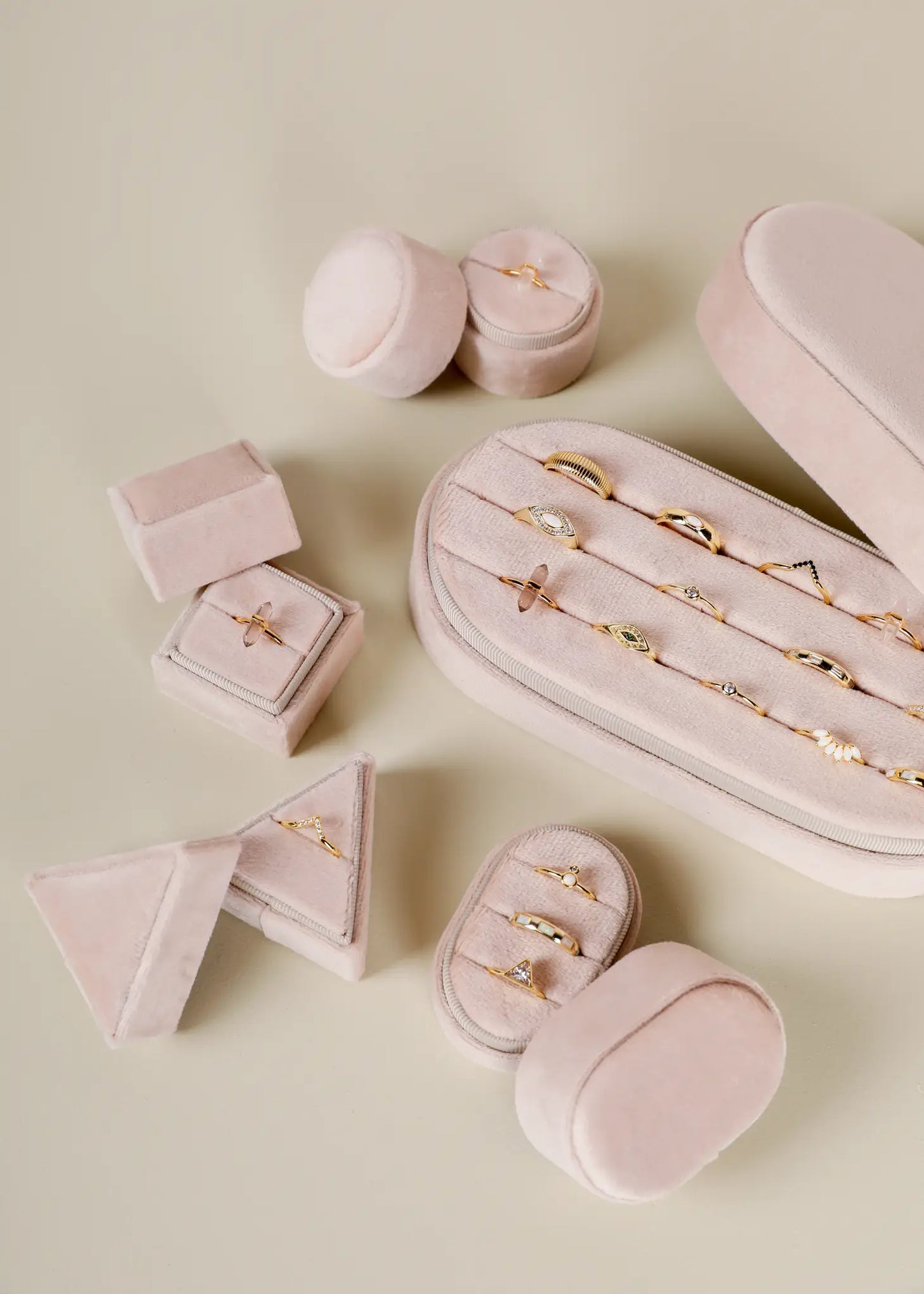 Medium Velvet Jewelry Box