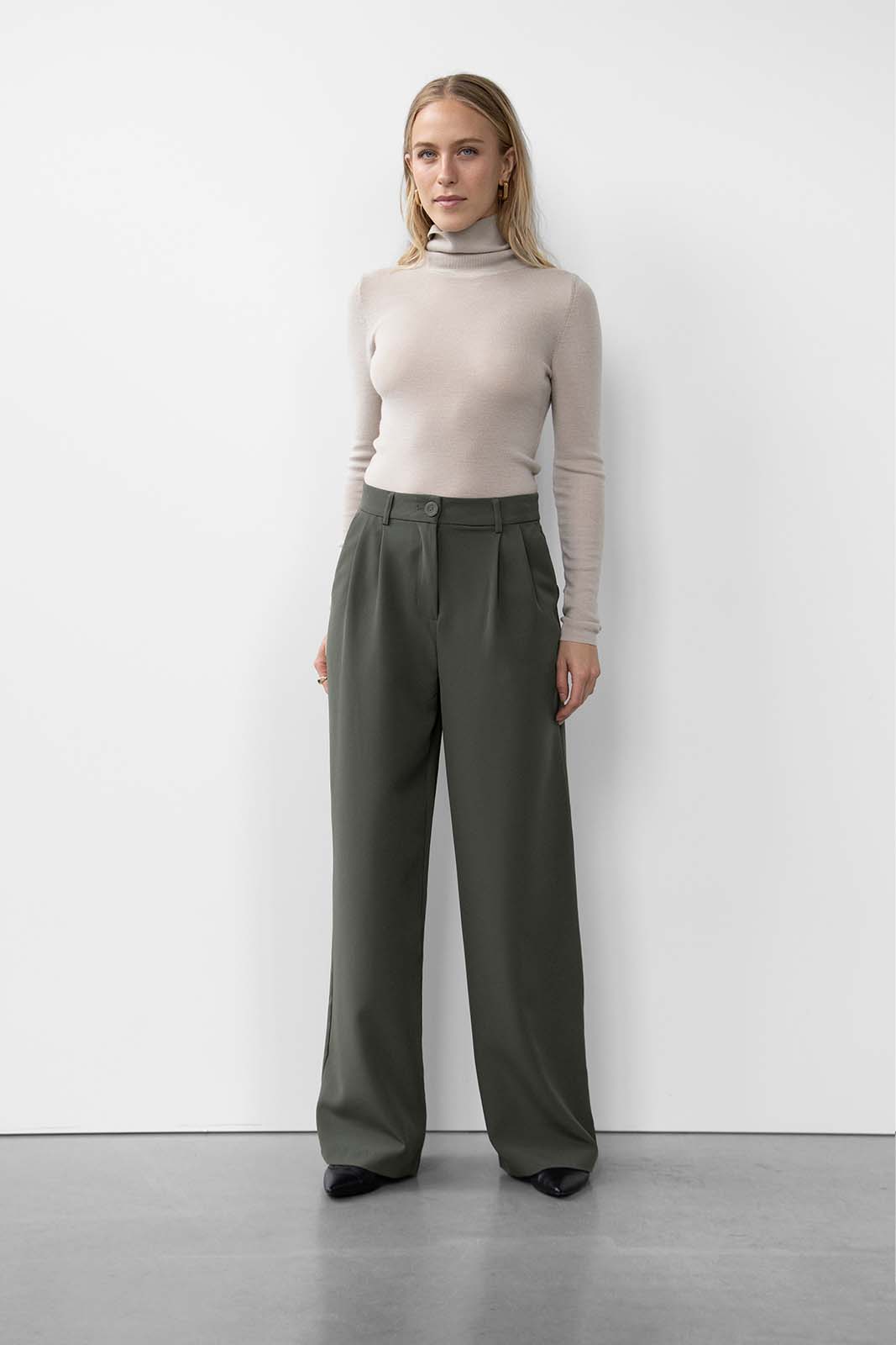 Ruby Pleated Pants