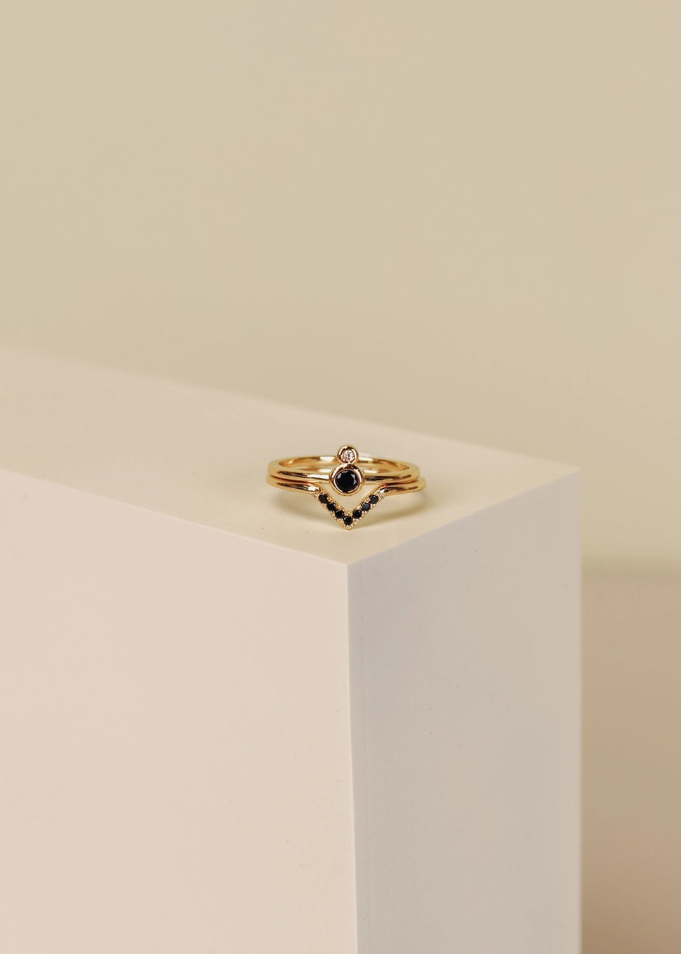 Black Lambda Ring