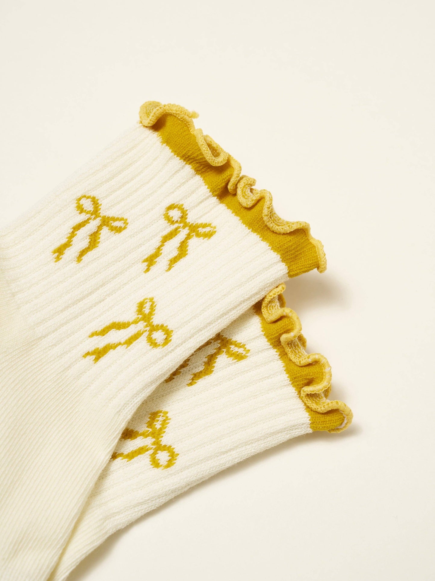 🎀 Bow Ruffle Grip Sock