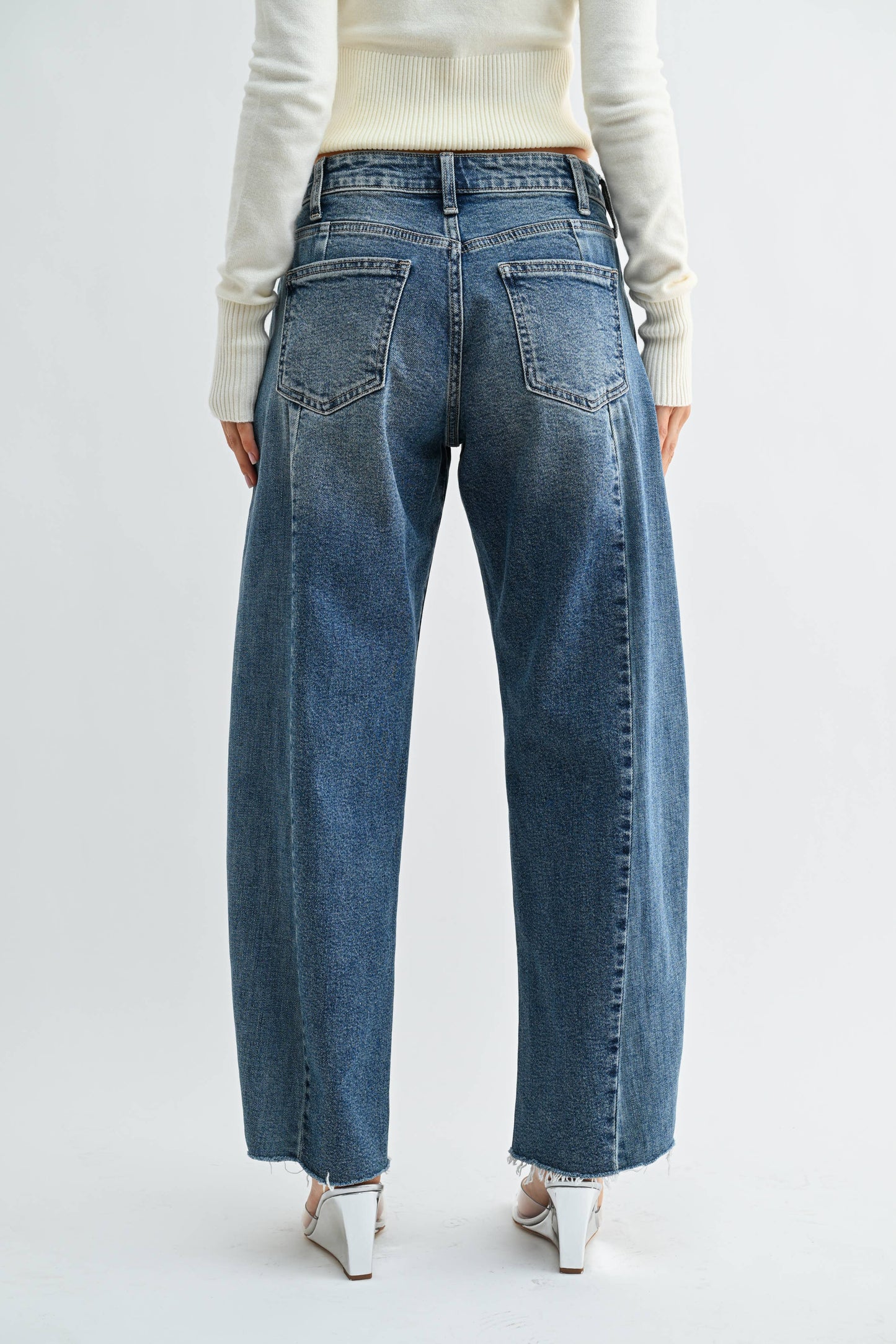 Pleated Barrel Jeans