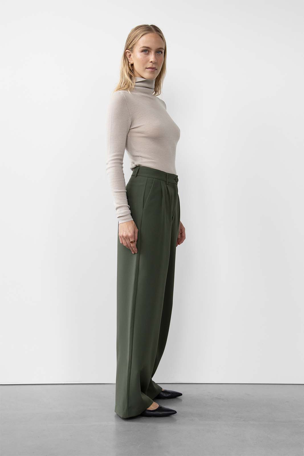 Ruby Pleated Pants