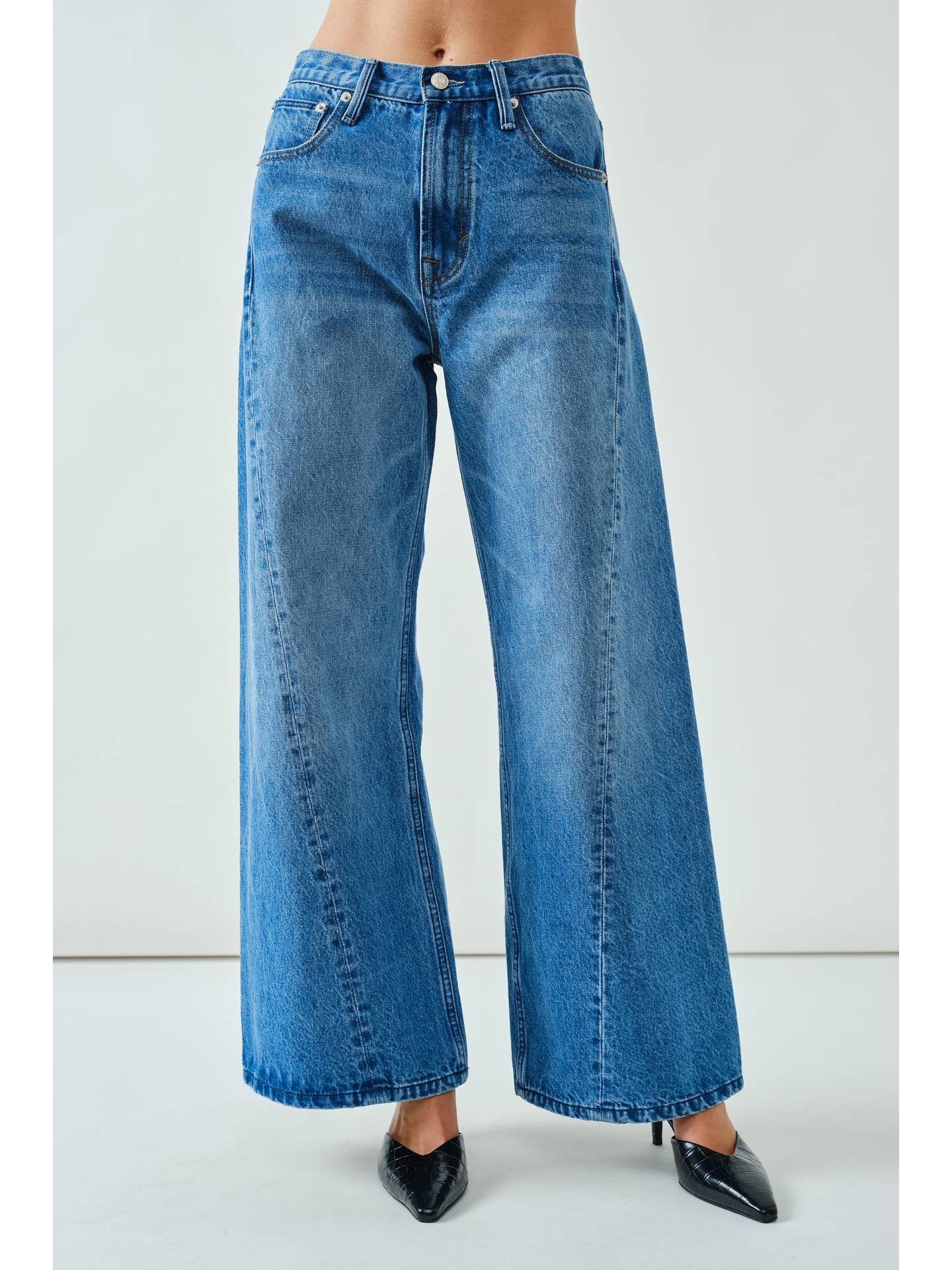 Wide Leg Twist Jeans