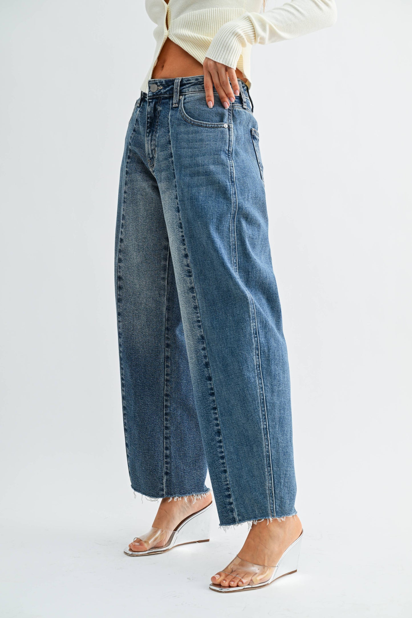 Pleated Barrel Jeans