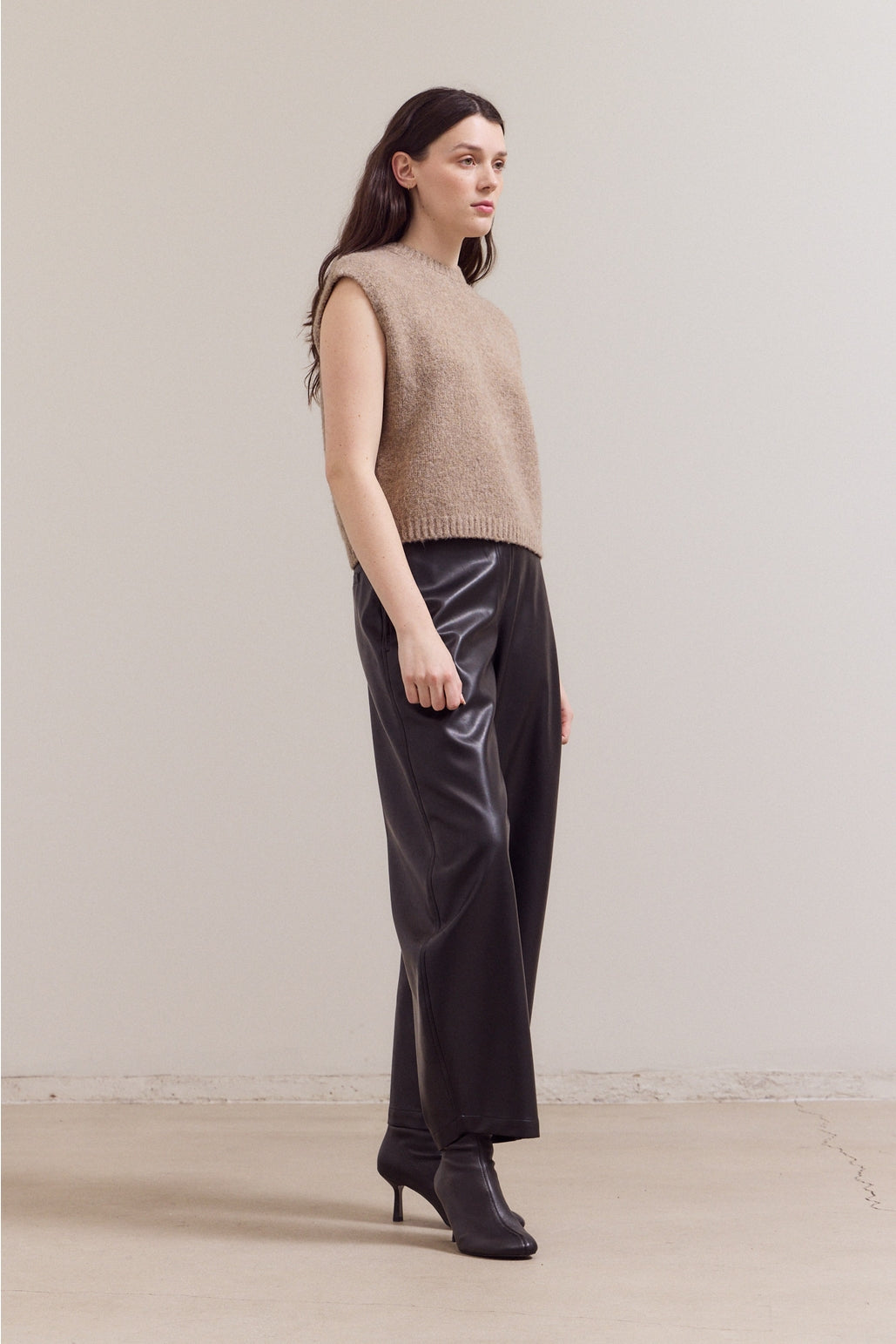 Basic Knit Vest