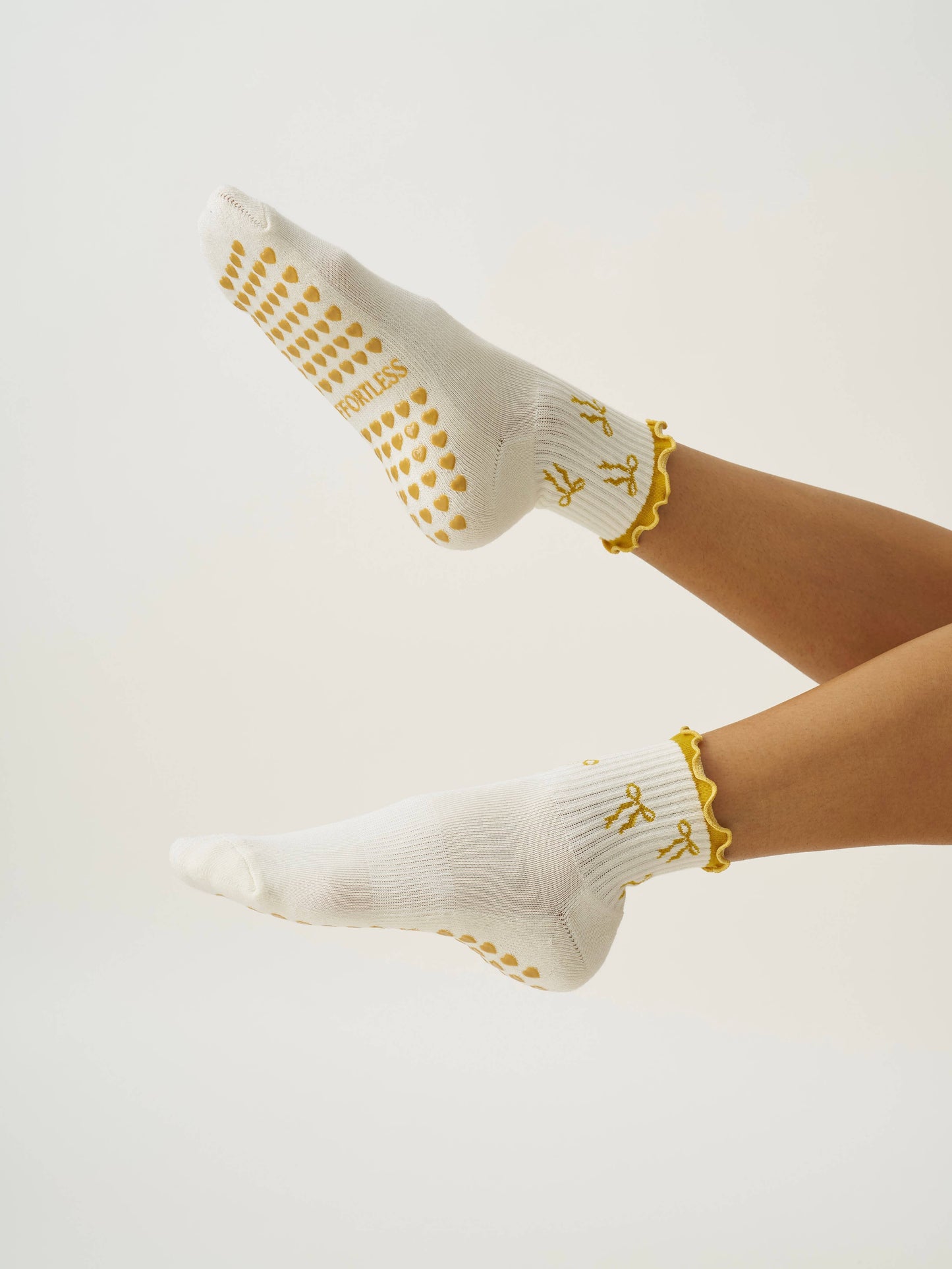 🎀 Bow Ruffle Grip Sock