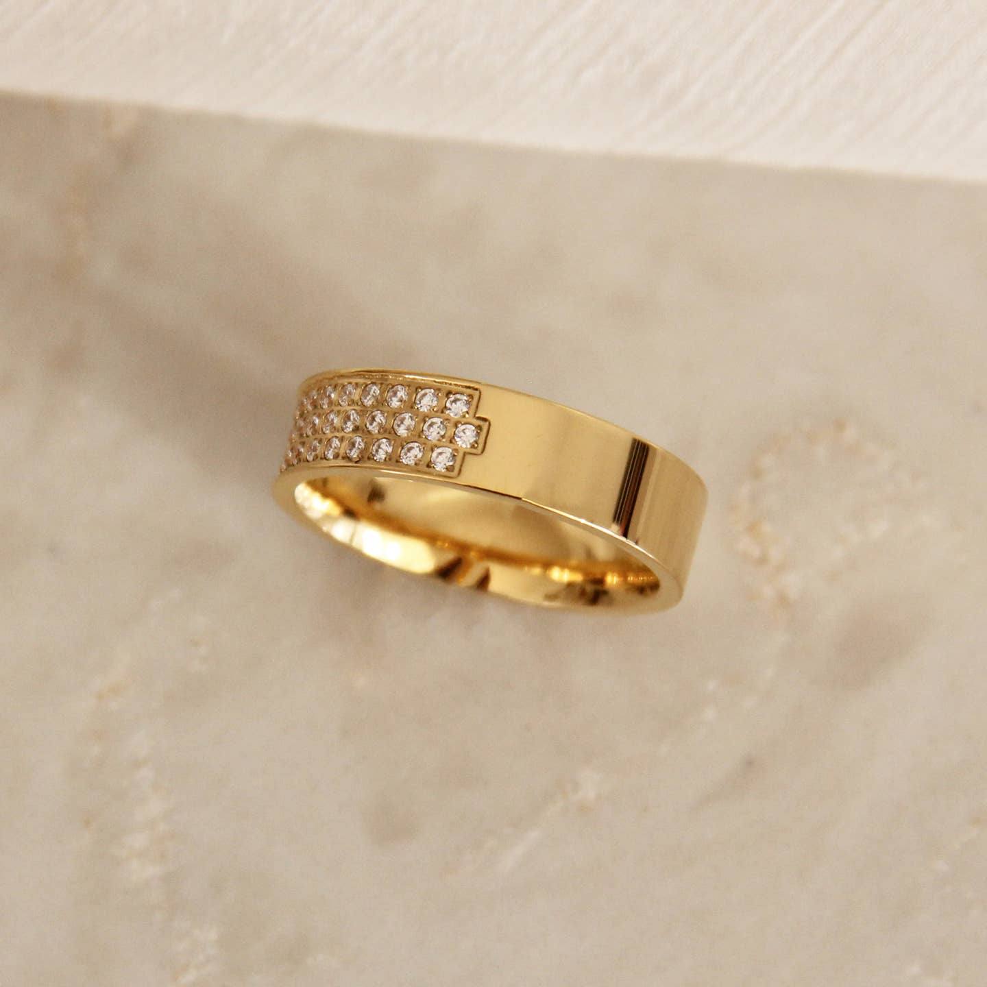 Pave Wide Band