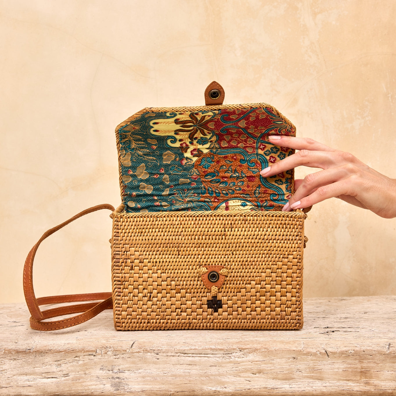 The Havi Crossbody
